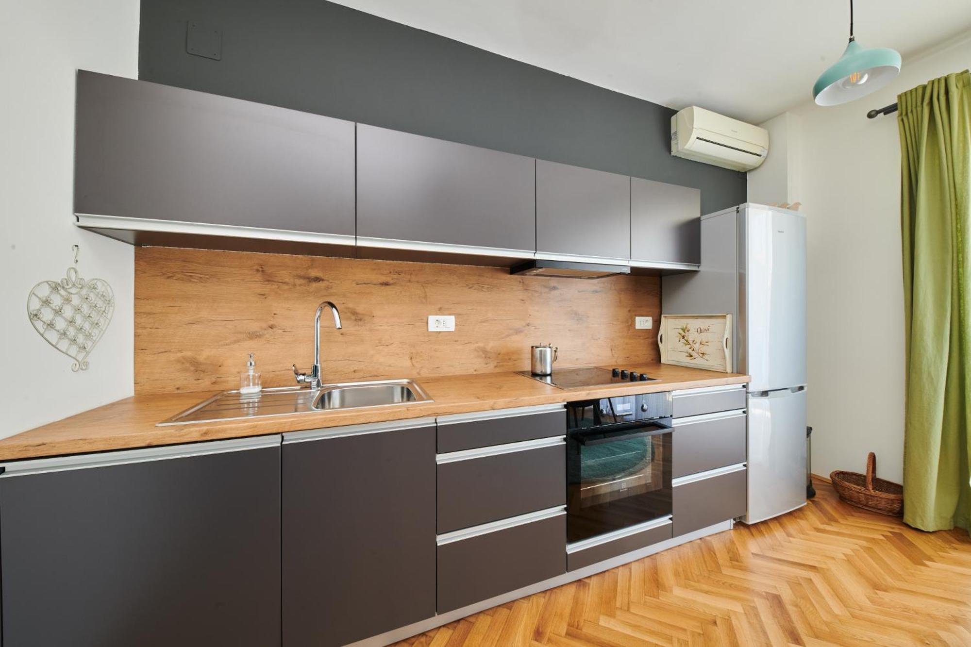 Mina's Shine Apartman